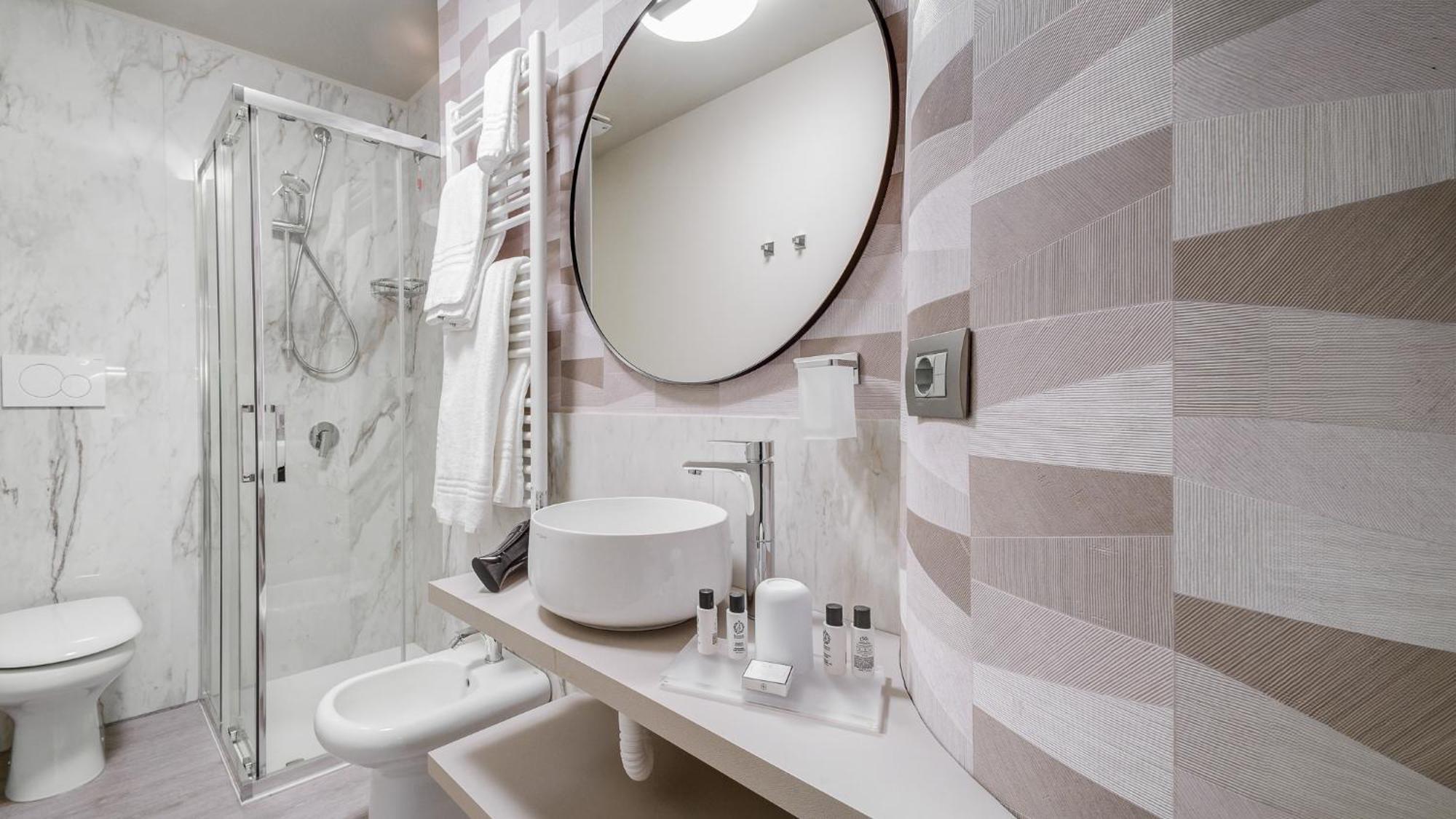 Bed and Breakfast Be Duomo - Self Check-In Voghera Exterior foto